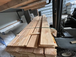 Ca. 40x Douglas Veer en Groef, 18x185mm, lengte 300cm